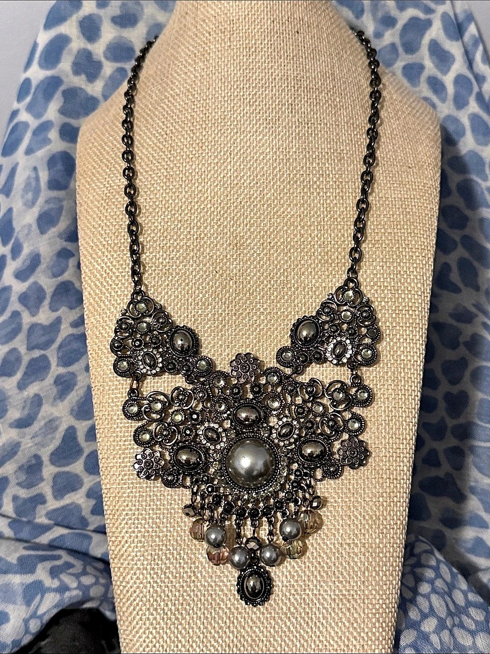 New Directions Moonlight Statement Necklace Black & Gray
